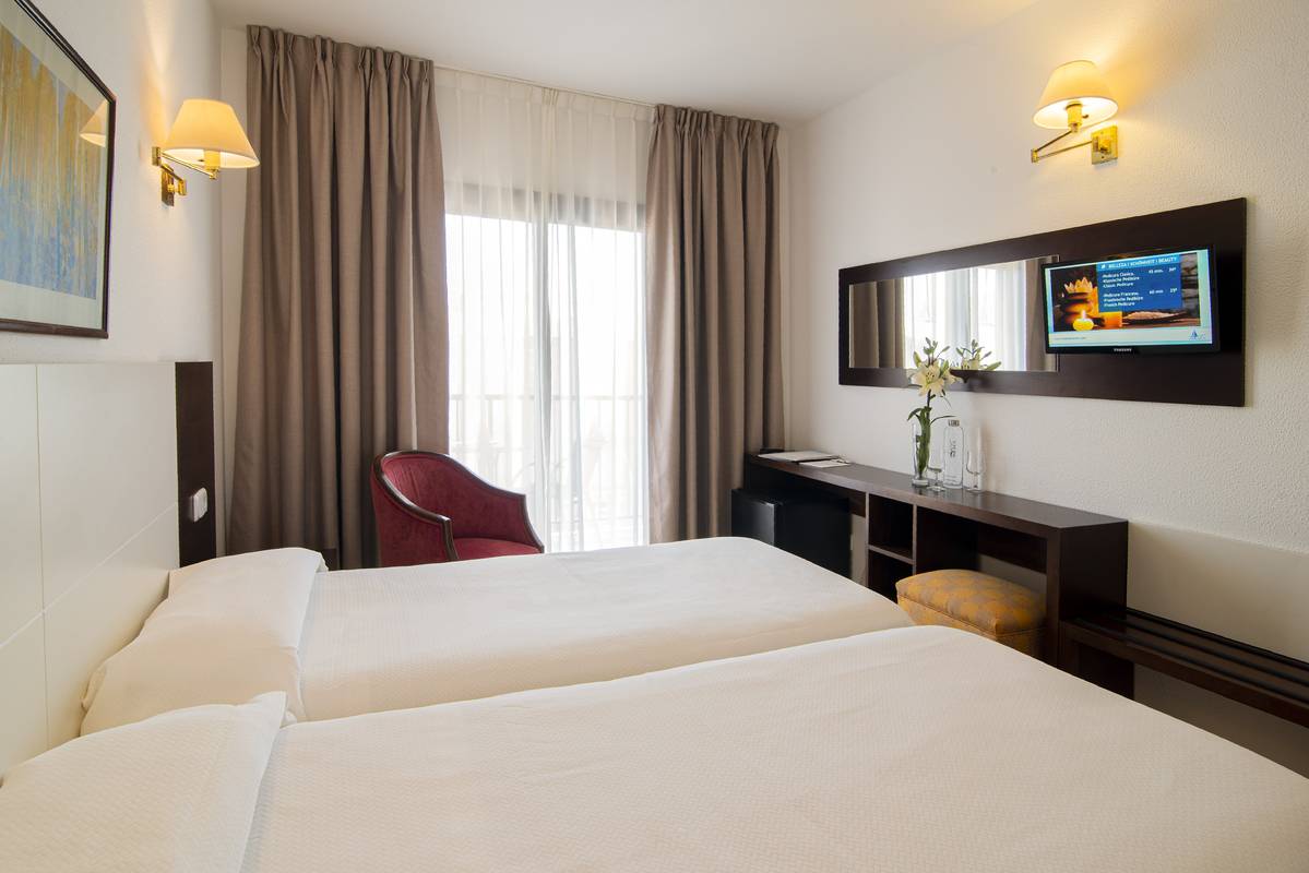 Rummelige og komfortable værelser Hotel Amorós Cala Ratjada, Mallorca