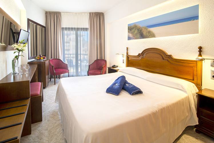 Double room amorós hotel cala ratjada, mallorca Double room amorós hotel cala ratjada, mallorca