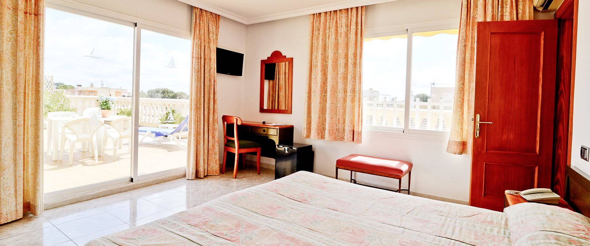 Amplias y cómodas habitaciones Hotel Amorós Cala Ratjada, Mallorca