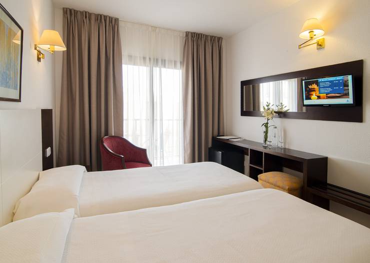 Dobbeltværelse med pooludsigt Hotel Amorós Cala Ratjada, Mallorca