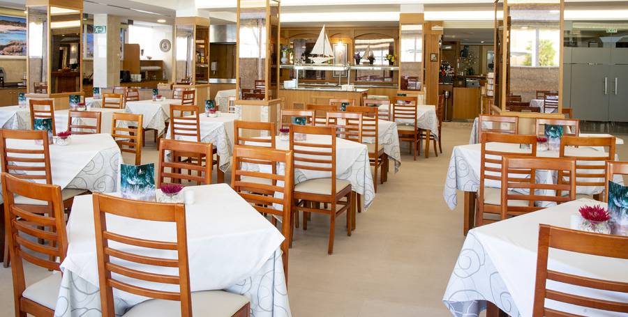 RESTAURANTE BUFFET Hotel Amorós Cala Ratjada, Mallorca