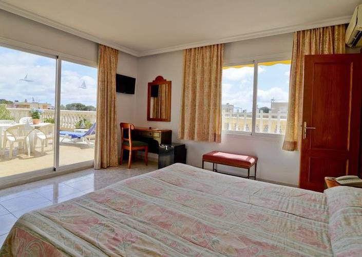 Master suite Amorós Hotel Cala Ratjada, Mallorca Master suite Amorós Hotel Cala Ratjada, Mallorca