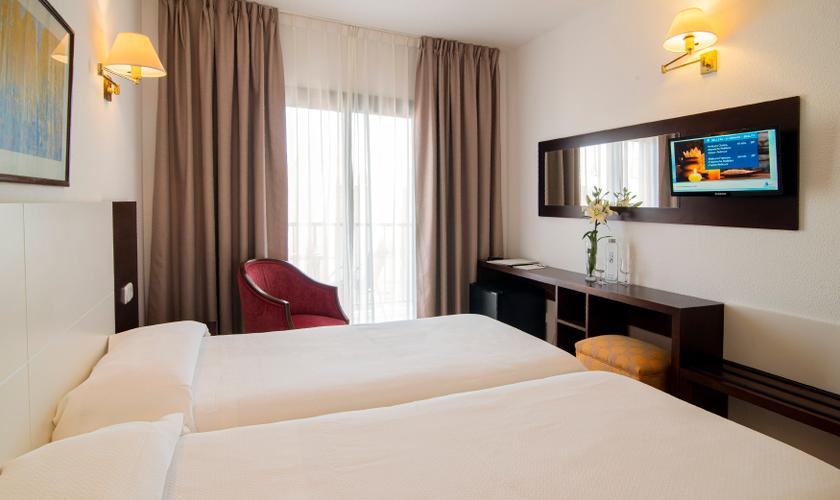 Dopplezimmer mit Poolblick Amorós Hotel Cala Ratjada, Mallorca Dopplezimmer mit Poolblick Amorós Hotel Cala Ratjada, Mallorca